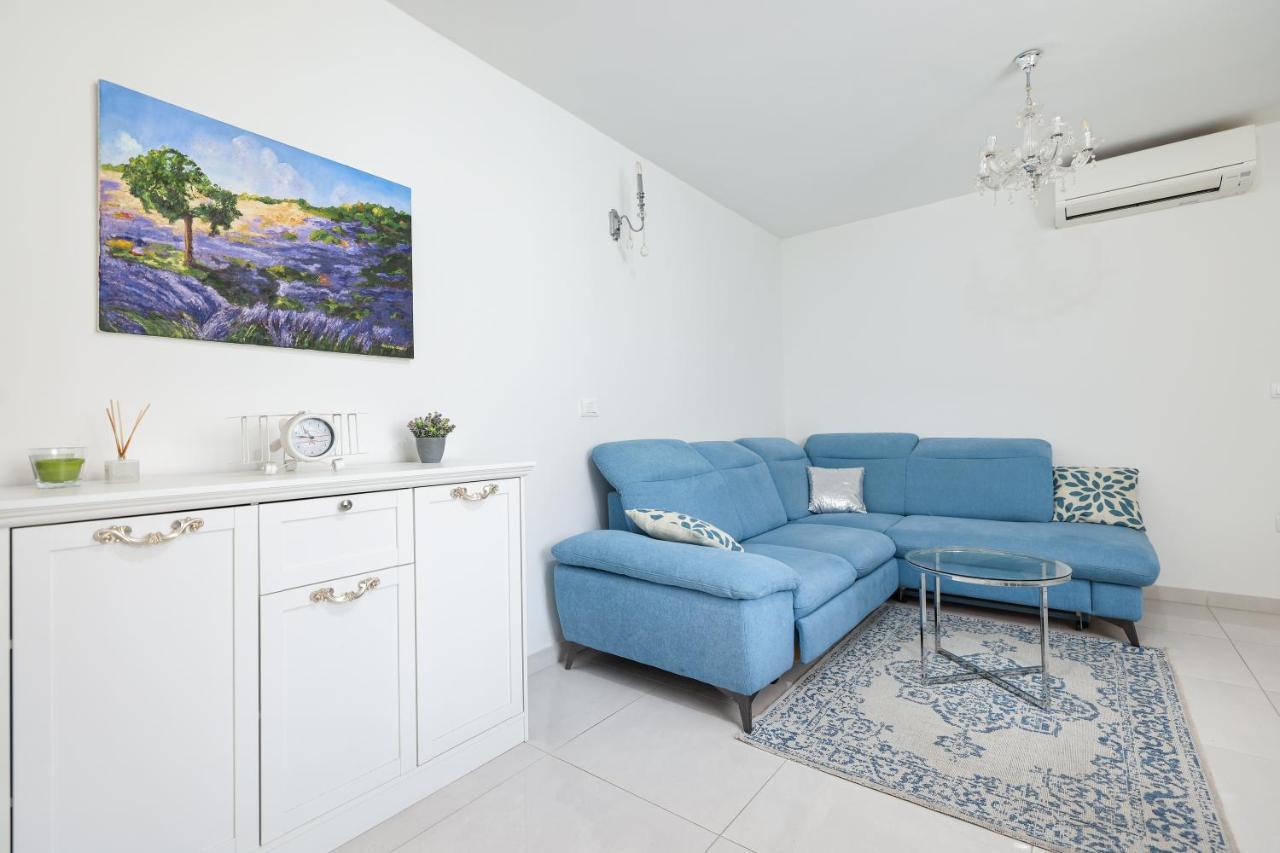 Two Bedroom Apartment With A Balcony Relja ซาดาร์ ภายนอก รูปภาพ